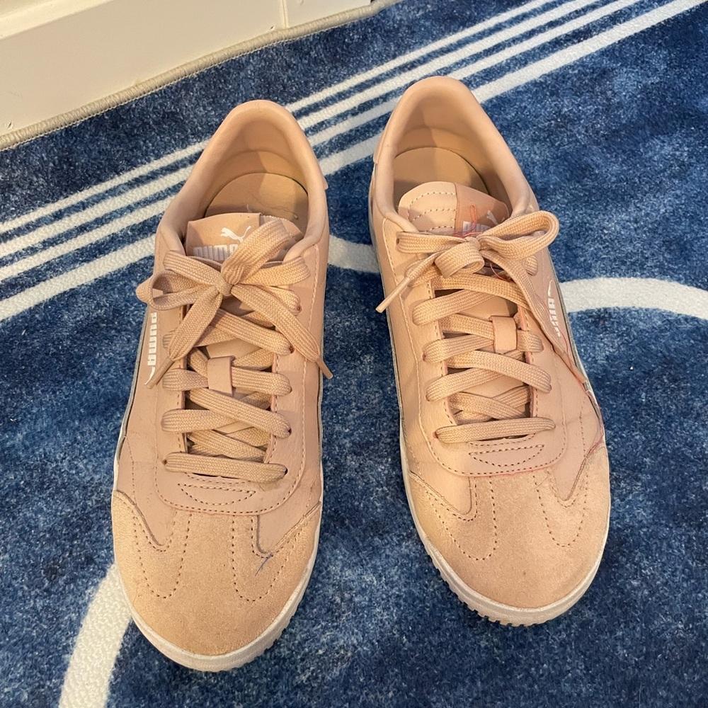 Puma Women's Athletic Shoes in Pink